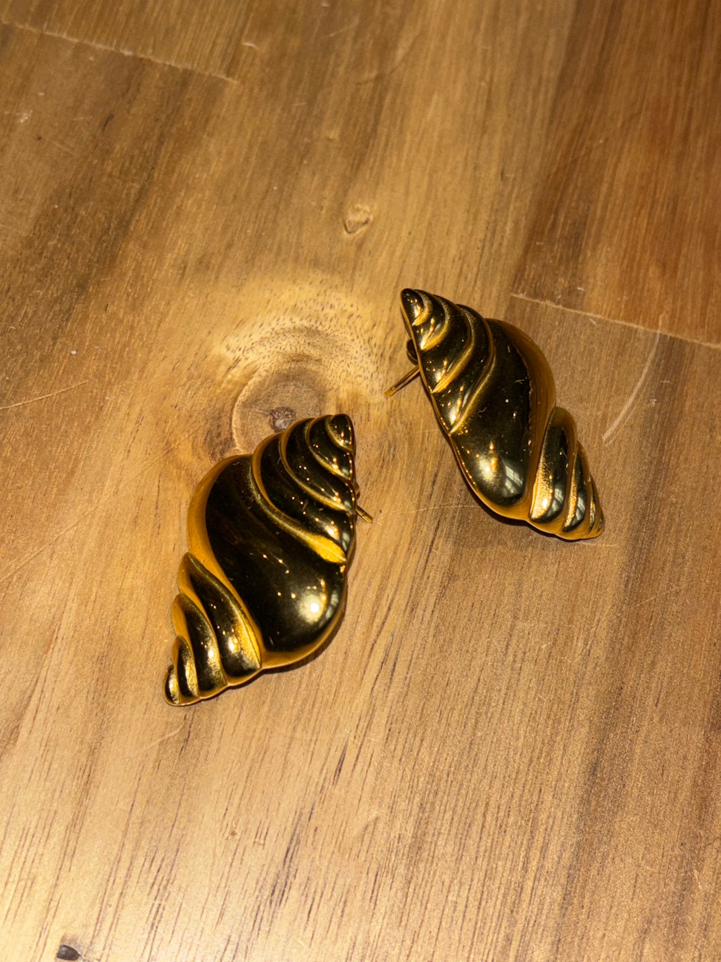 Aaliyah Shell Earring: Gold